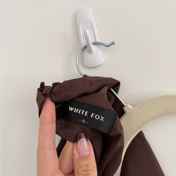 White Fox Brown Halter Top - Picture 4 of 4